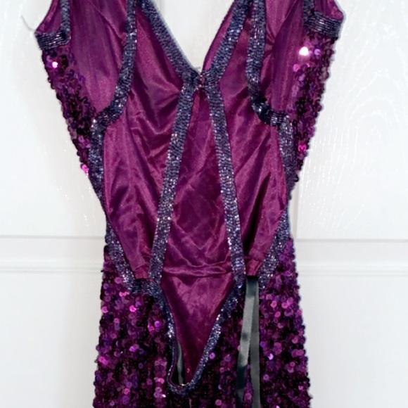 Hi My name is Samantha Joice, selling a prom dress - Picture 8 of 13